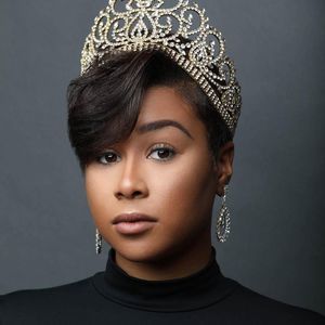 Meet your Posher, Aniya